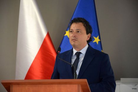 Burmistrz Rafał Kornat z-1.jpg